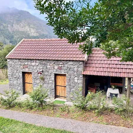 Chalet Casa Do Til Porto Moniz
