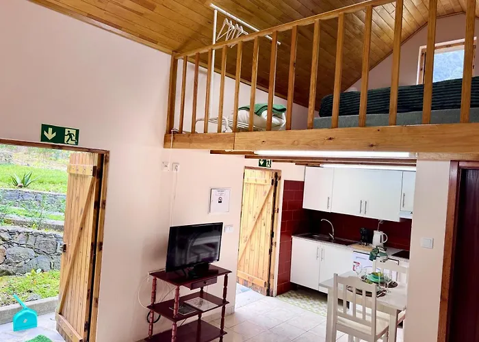 Casa Do Til * Porto Moniz